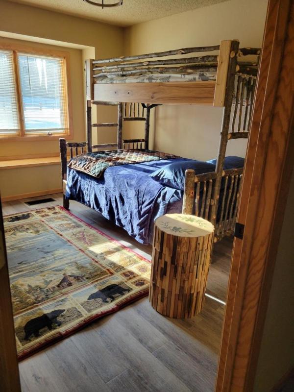 Whitetail Lodge Saint Germain Dış mekan fotoğraf